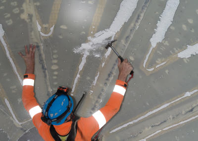 Reinigung eines Salzsilos