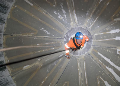 Reinigung eines Salzsilos